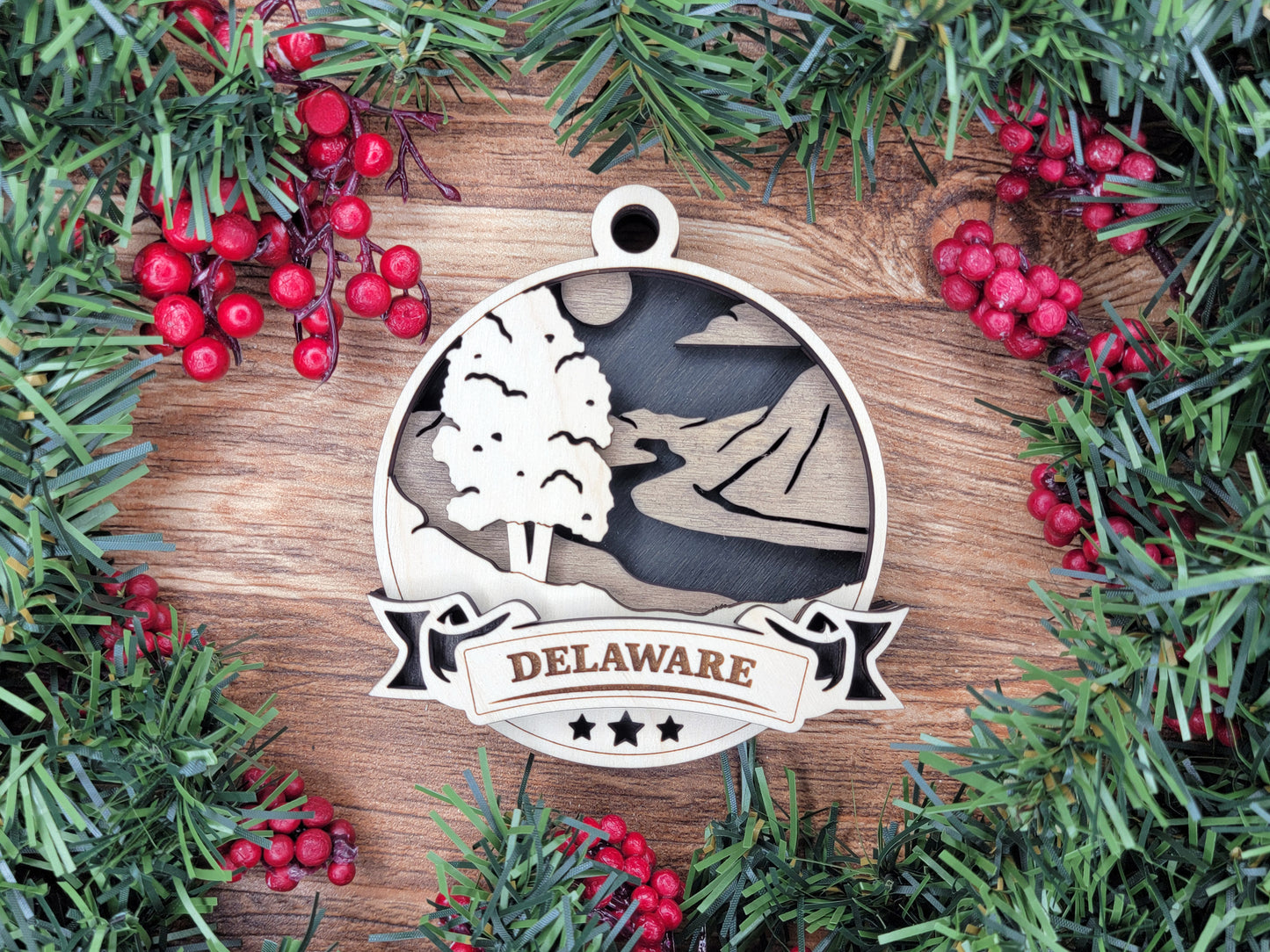 Discover America Wood Souvenir Ornament | 50 States